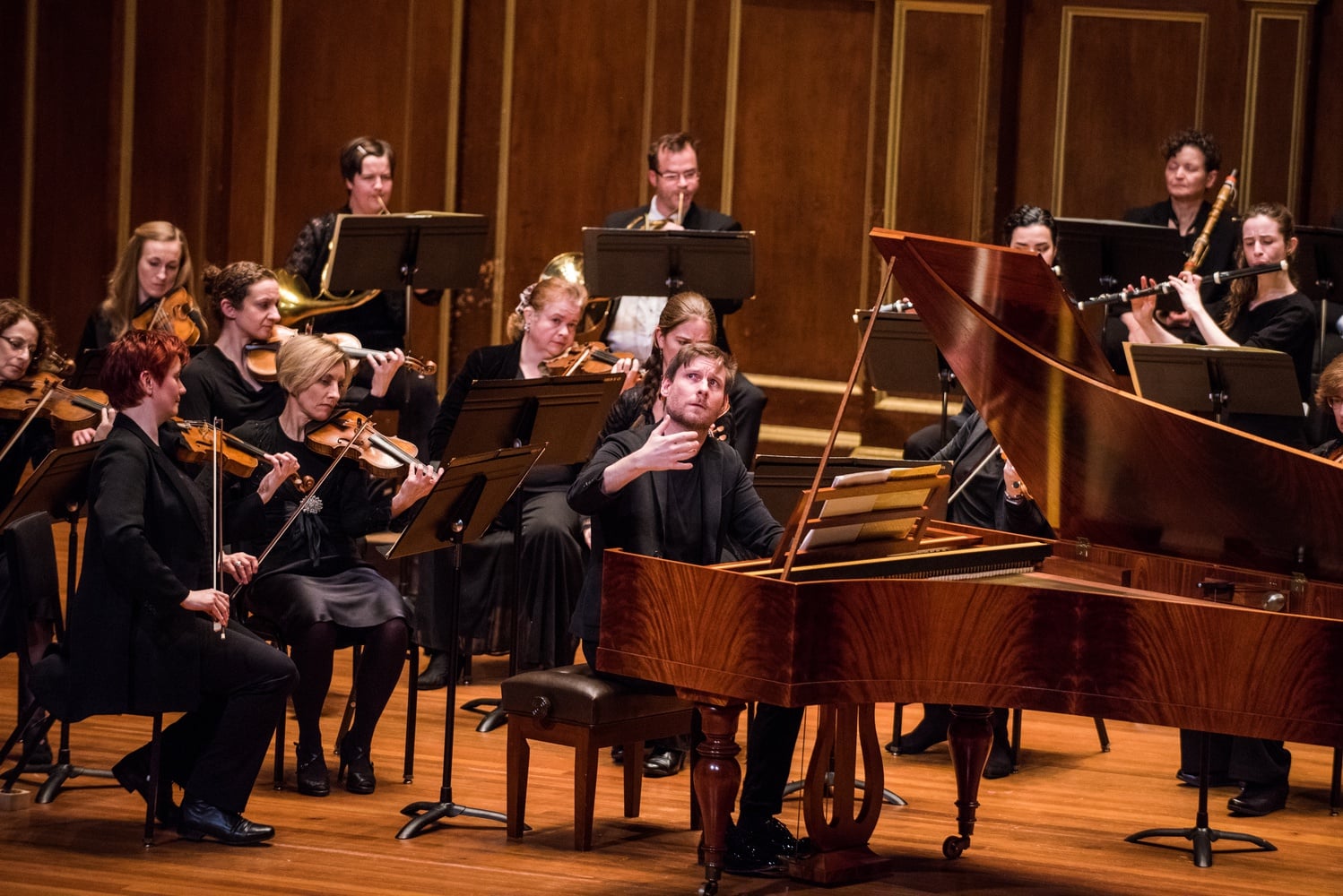 Kristian Bezuidenhout leads the Handel + Haydn Society.