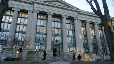 Cover image for Mass. Hall Misses September Target for Harvard Law School Dean Search Launch