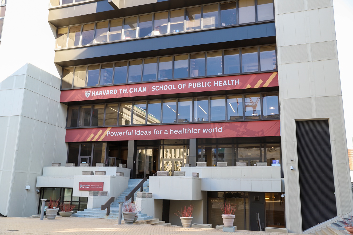 William C. Hsiao spoke about the problems with America's health system and the potential benefits of a single-payer system during a HSPH webinar.