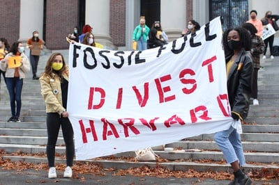 Cover image for Harvard and MIT Students Disrupt ExxonMobil Campus Recruitment Event to Protest Big Oil