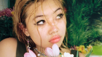 Cover image for Promotional art for Beabadoobee's "Fake it Flowers"