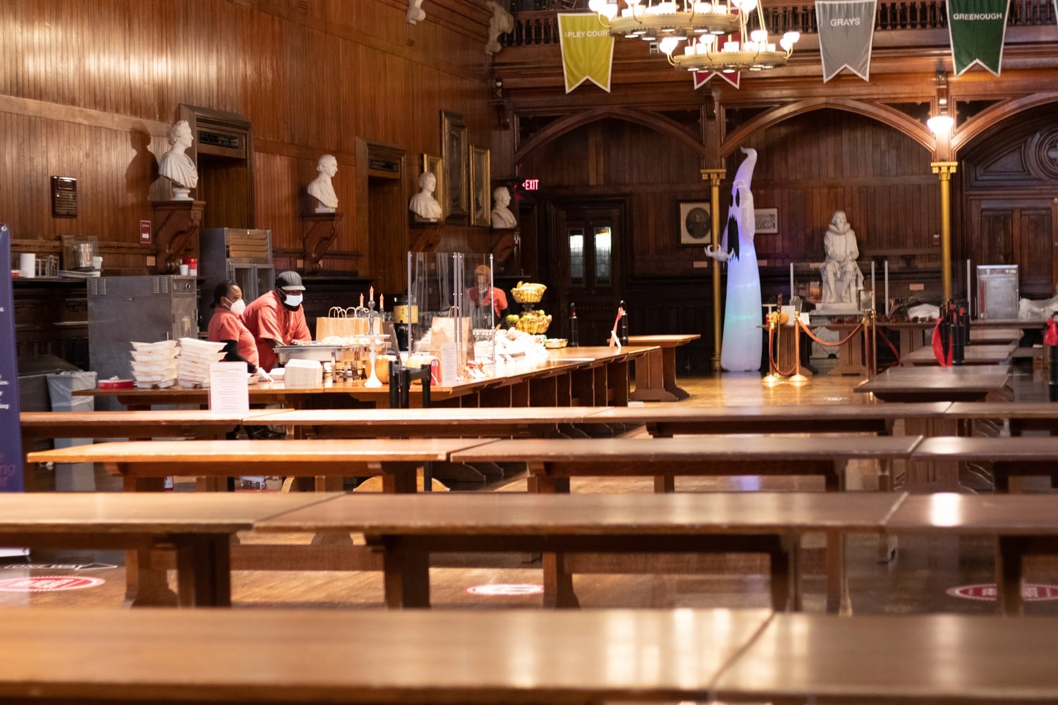 Annenberg Dining Hall remained mostly empty during the pandemic, with students only entering for a few minutes at a time to pick up bagged to-go meals.