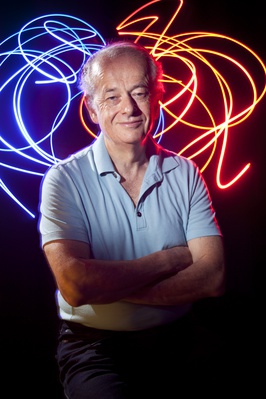Cover image for Federico Capasso Optics Award