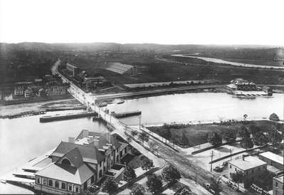 Cover image for Charles Bridge