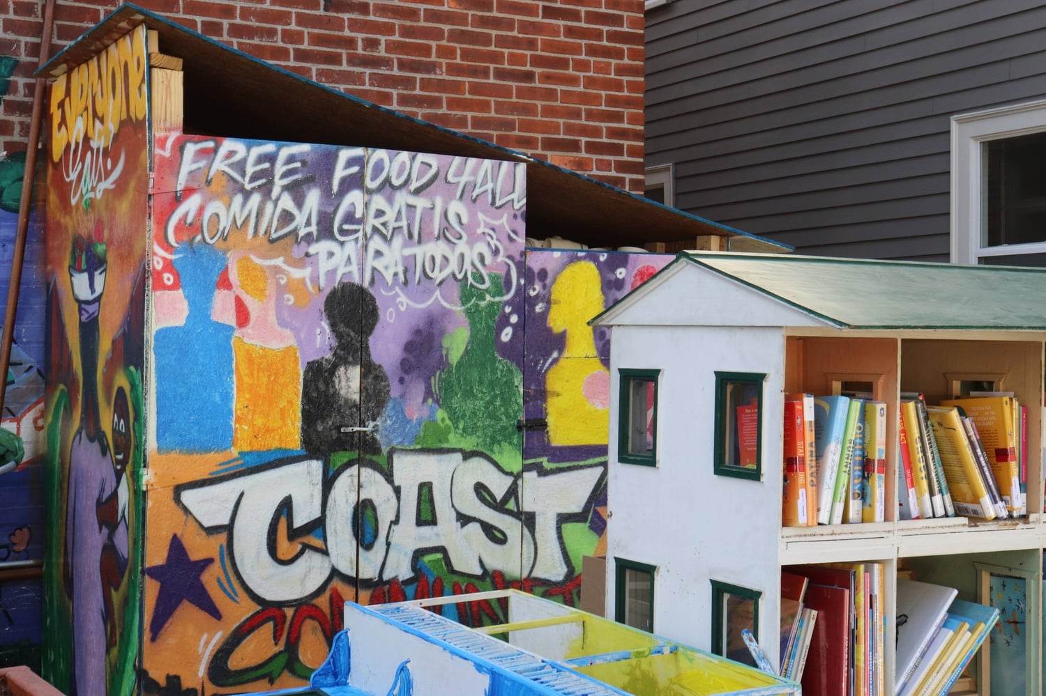 The Coast Community Fridge is located outside of the Cambridge Community Center. It is an initiative of the Cambridge City Growers, a group founded in April 2020.
