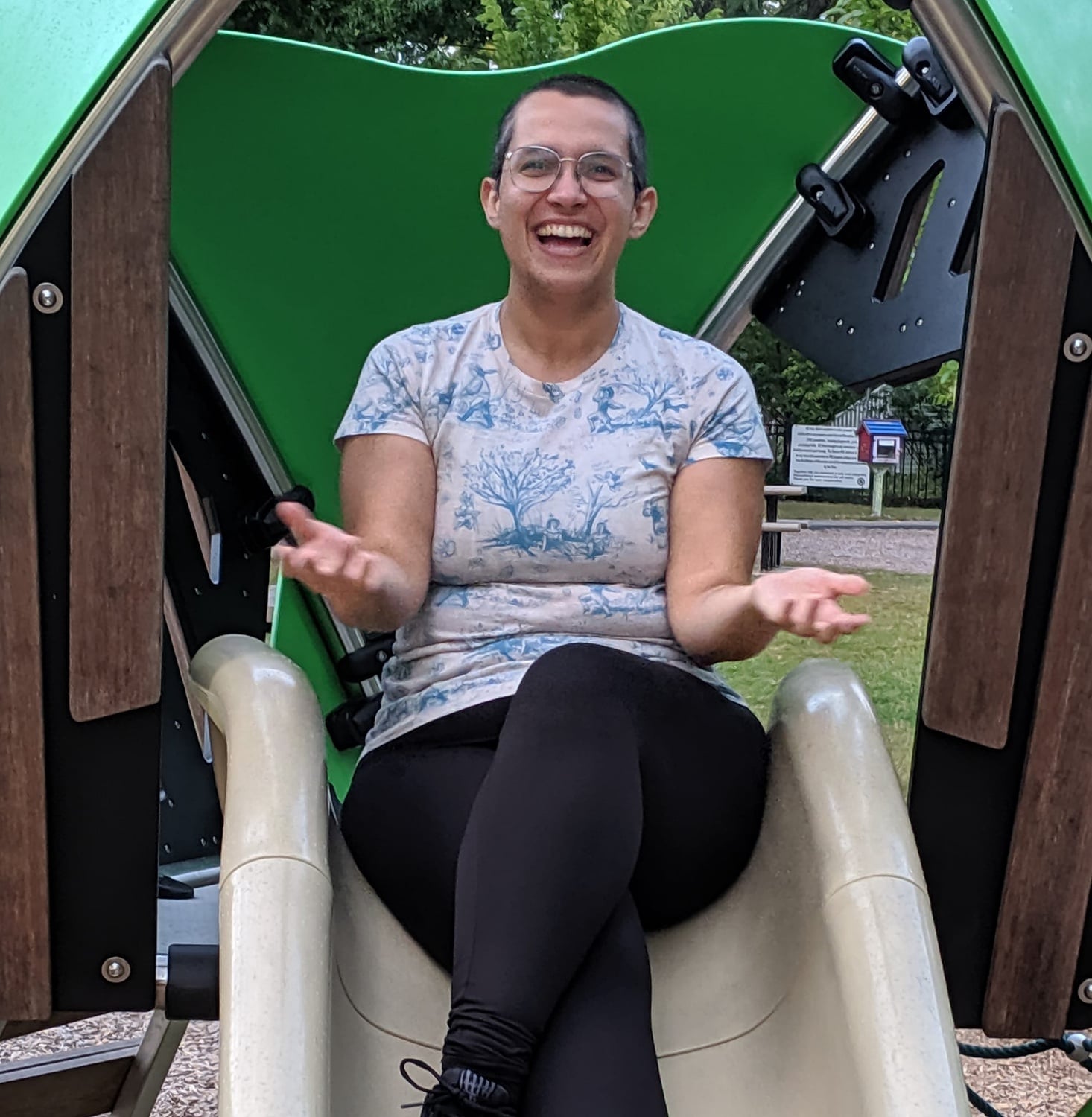 Lóre M. Stevens is a second-year master’s student at HDS studying to become a Unitarian Universalist Minister.