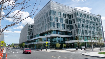 Cover image for Science and Engineering Complex