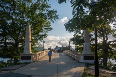 Cover image for Weather Weeks Bridge