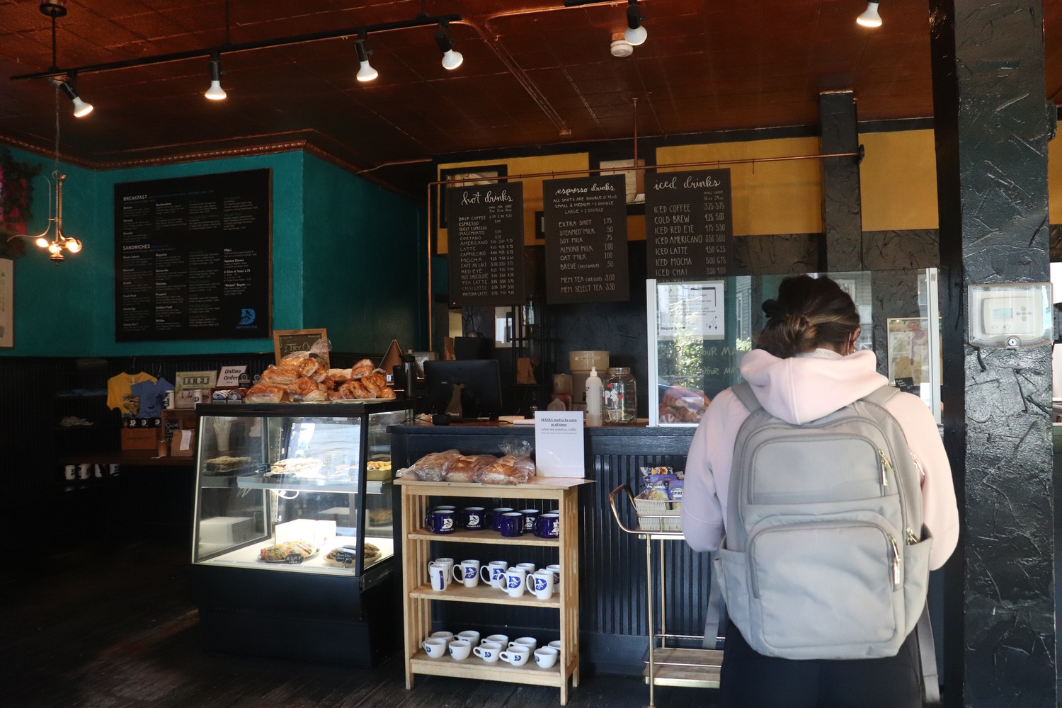 Workers at Darwin's, pictured above, and Pavement, two Harvard Square coffee shops, have recently started campaigning for unionization.