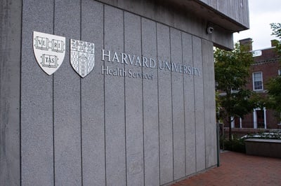 Cover image for Harvard to Offer Third Covid-19 Booster Shot as PCR Testing Program Ends