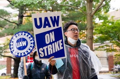 Cover image for Garber Calls Grad Student Union Tentative Agreement ‘Very Fair’ as Members Prepare to Vote