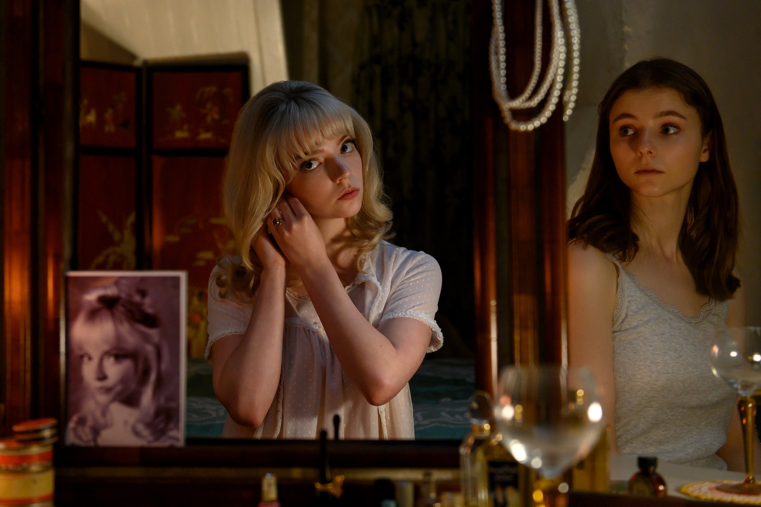Anya Taylor-Joy and Thomasin McKenzie in "Last Night in Soho" (2021), dir. Edgar Wright.