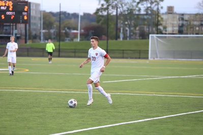 Cover image for Men's Soccer Finishes Season on High Note with 4-1 Victory over Penn