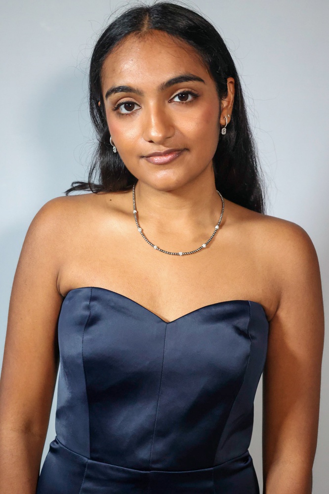 Nivi Ravi ’21 headshot.