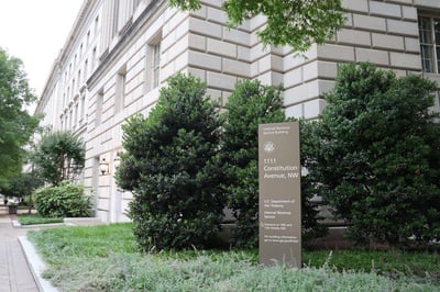 Cover image for IRS building