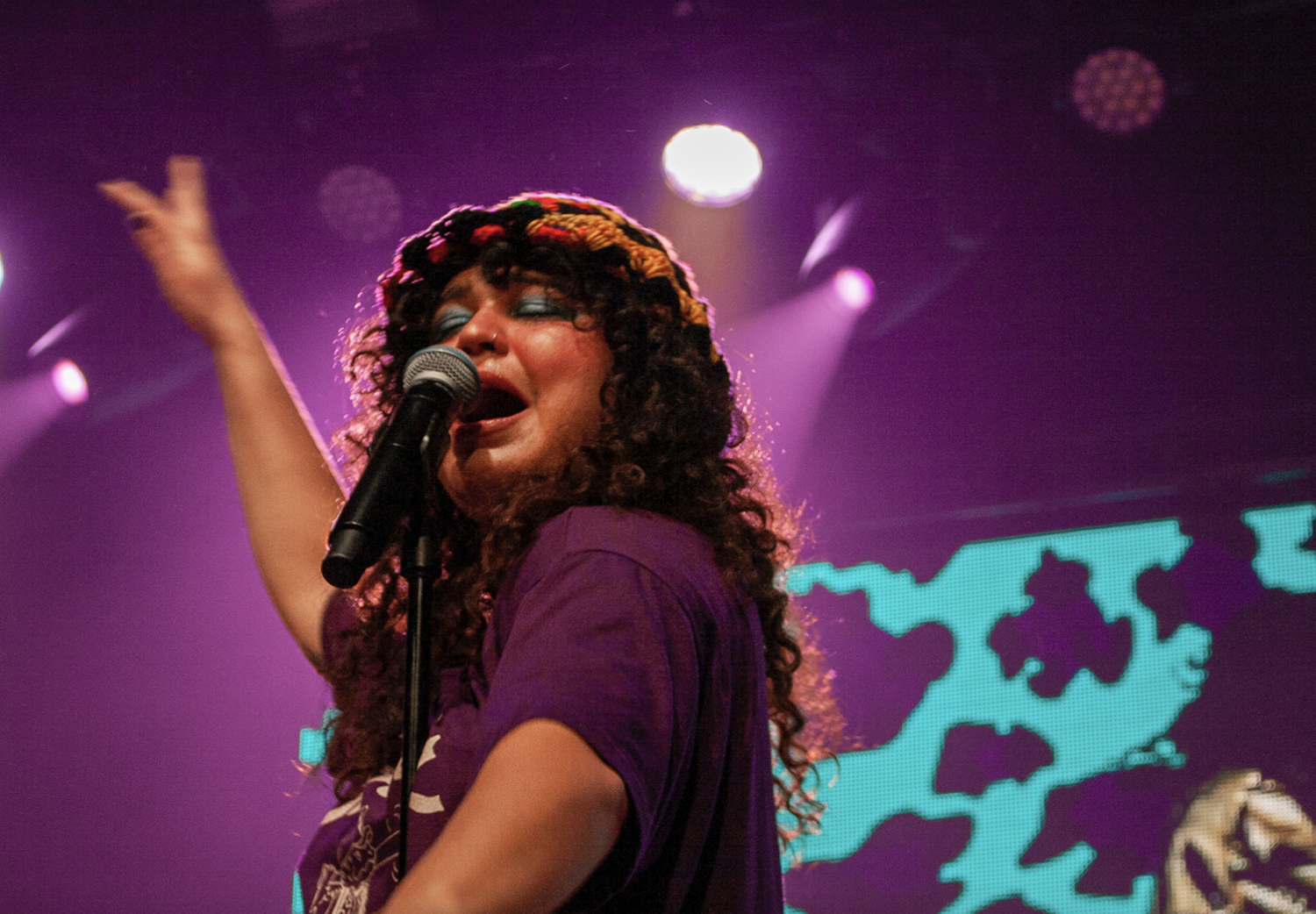 Remi Wolf's vocals were strong and impeccable throughout.