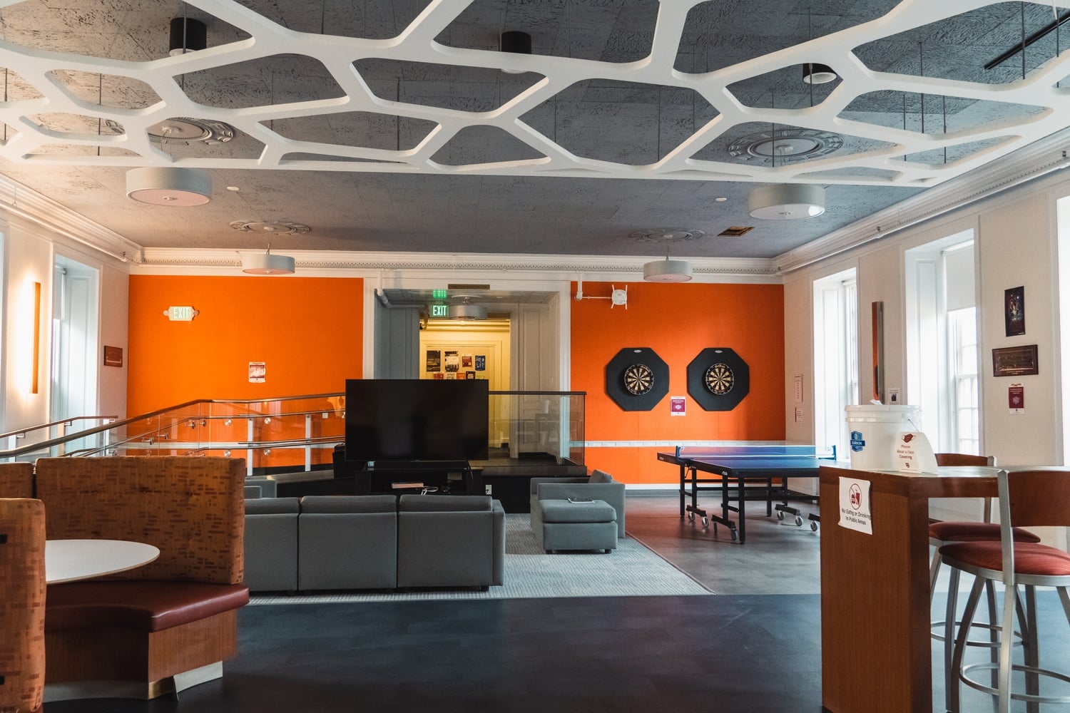 One of the many lovely and recently refreshed common areas open to Pfoho students.
