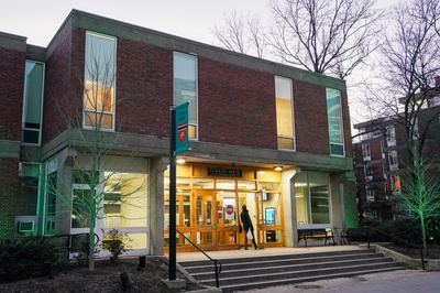 Cover image for Currier Student Charged with Assaulting Harvard Police Officers, Threatening Violence