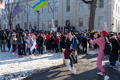Cover image for Eliot Students Frolic in Yard