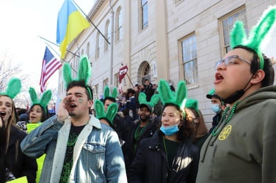 Cover image for Leverett Bunnies Chant