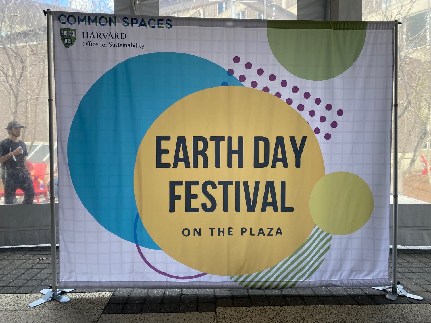 Harvard College hosted an Earth Day Festival at Science Center Plaza on Friday afternoon.