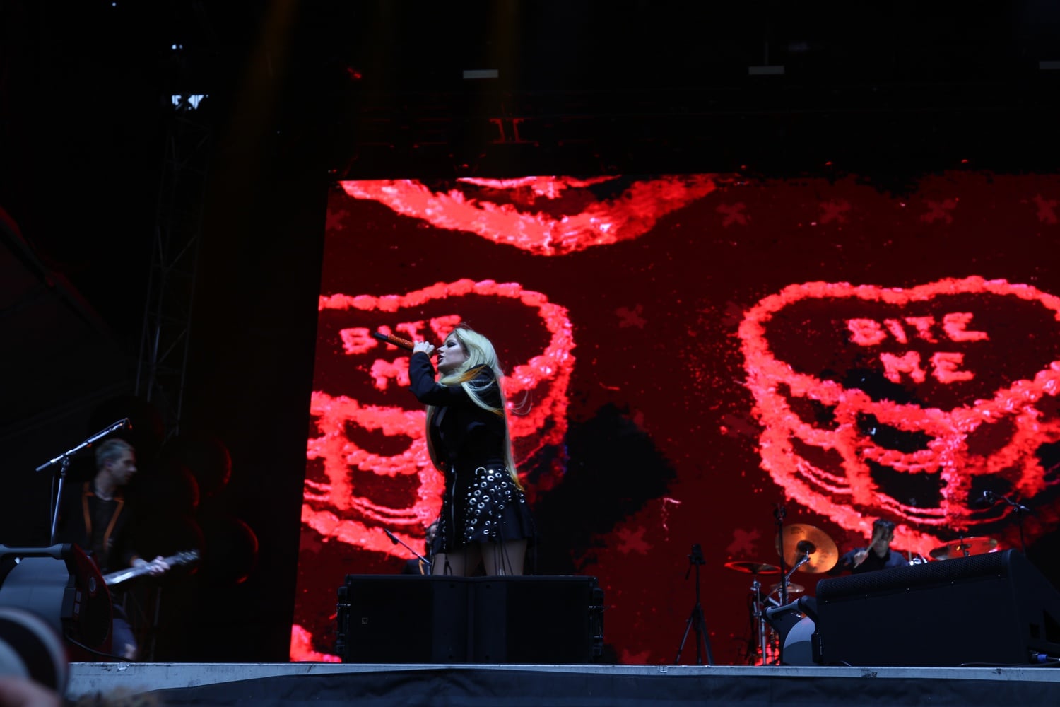 Avril Lavigne closing out the Friday performances on the Delta Airlines Blue Stage.