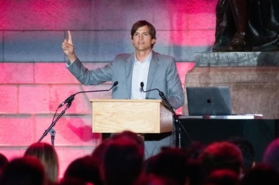 Cover image for ‘You Are the People I Admire’: Ashton Kutcher Calls for Hope Amid Adversity at Class of 2020 Dinner