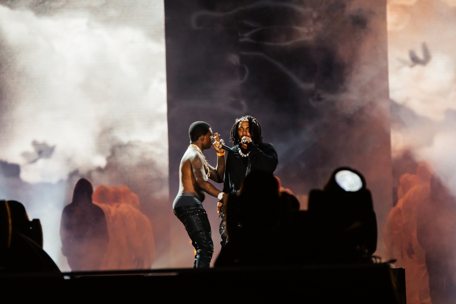 Kendrick Lamar brings out Kodak Black on stage to perform "Silent Hill."