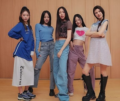 Cover image for ‘Attention’ Review: NewJeans Crafts K-Pop’s Y2K Time Capsule
