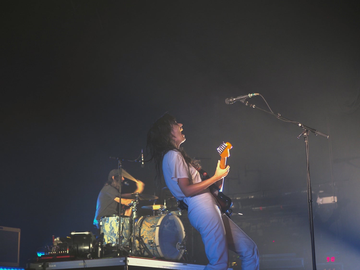 Barnett reappeared in front of a grateful crowd to sing three additional songs for the encore.