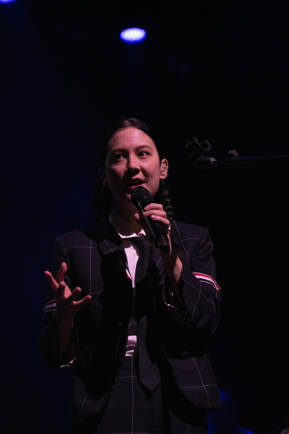 Zauner brought out a light-up gong, which she would hit enthusiastically on time with the music.