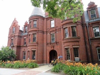 Cover image for Wellesley College