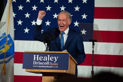 Cover image for Markey Defeats Moulton in Democratic Primary