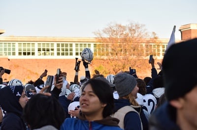 Cover image for Yale Helmet Raised in Celebration