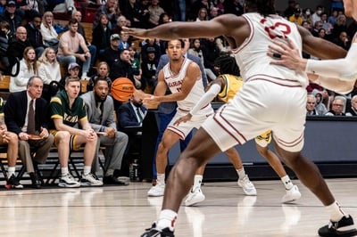 Cover image for Battling Injuries, Harvard Men’s Basketball Seeks to Continue Strong Start in Ivy League Opener