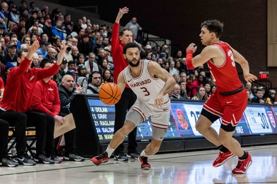 Cover image for Harvard Men’s Basketball Posts 3-3 Record to Kick Off Conference Play