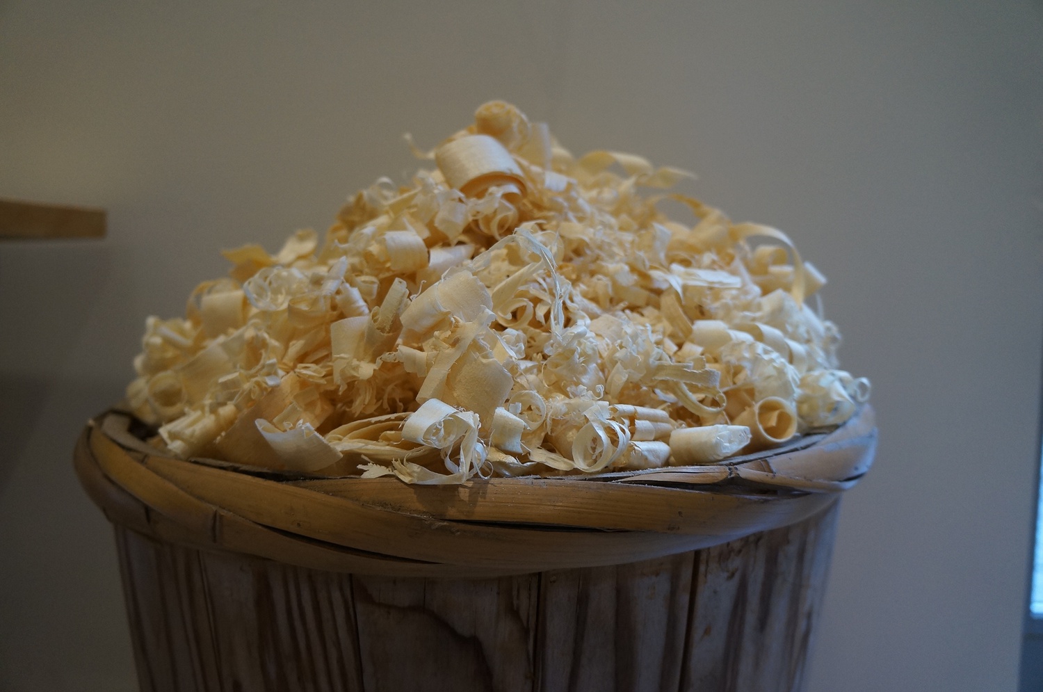 A pile of wood shavings created in the process of building the honryōsen.