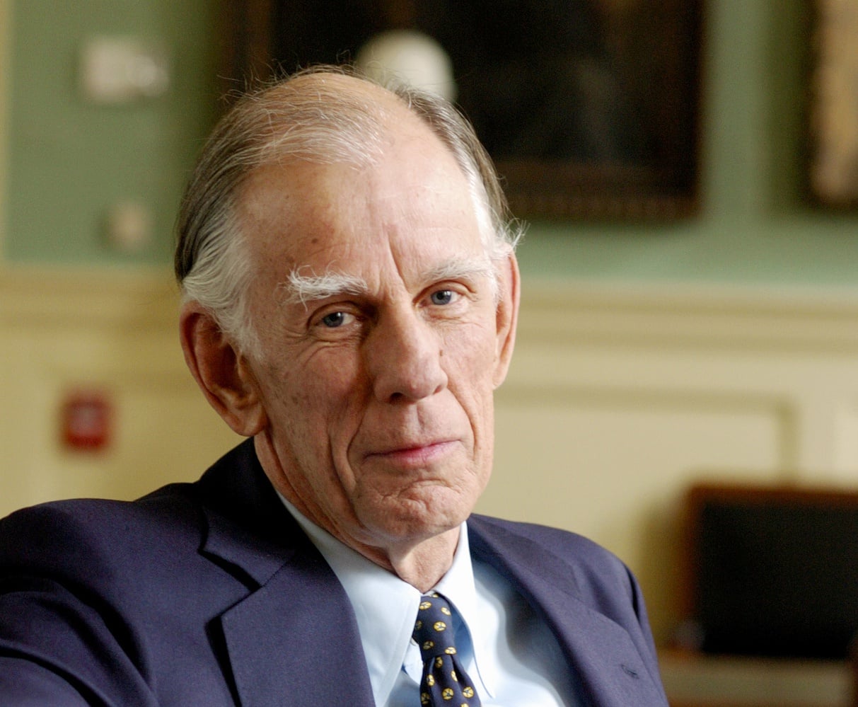 John B. Fox Jr. ’59, who served as the dean of Harvard College from 1976 to 1985, died on Nov. 27 at the age of 86.