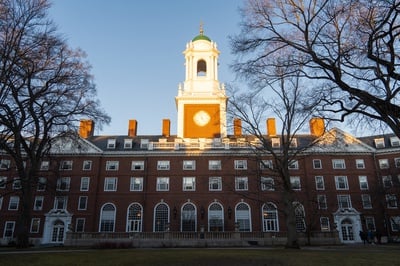 Cover image for Eliot House Faculty Deans to Step Down at End of School Year