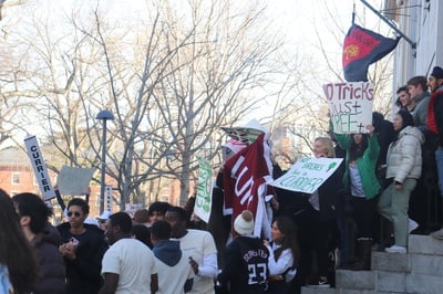 Cover image for Currier House Students on Housing Day