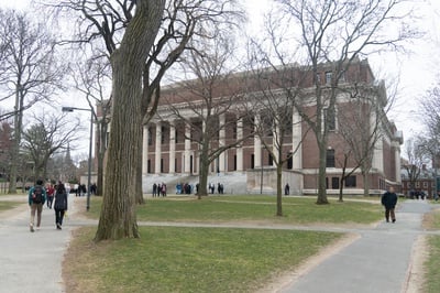 Cover image for A ‘Research University’ or ‘Research College’?