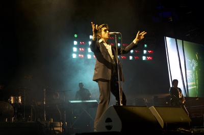 Cover image for The Arctic Monkeys Light Up Boston (Yes, There is a Mirrorball)