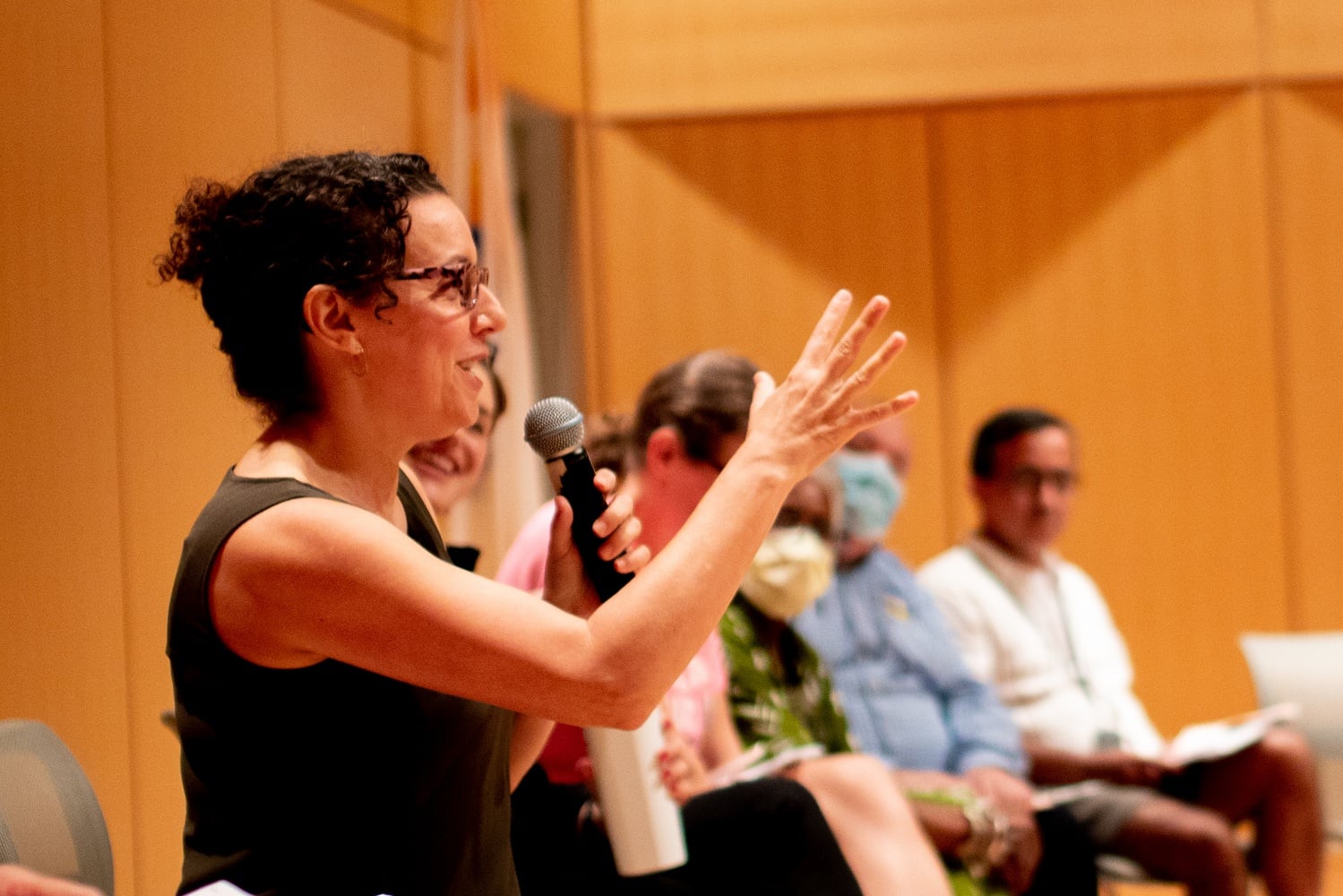 Incumbent Rachel Weinstein speaks at the Wednesday evening forum.