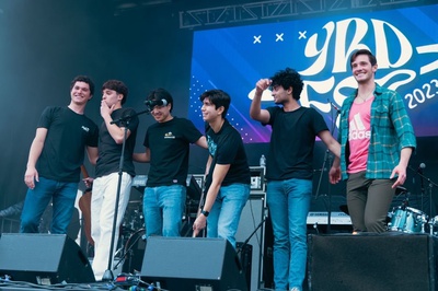 Cover image for Weld 16 Yardfest