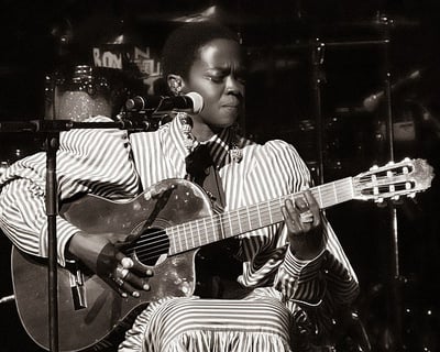 Cover image for What the Hell Happened: Lauryn Hill and the Fugees Risk a Return to the Spotlight