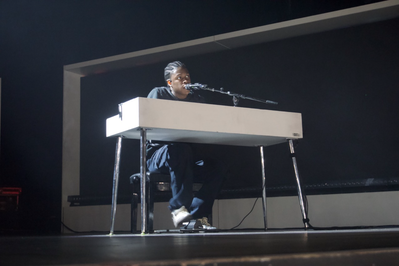Cover image for Daniel Caesar Concert Review 2023 Image 3