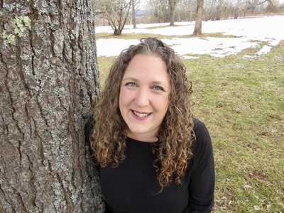 Cover image for Amanda Peters Image