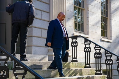 Cover image for Social Science Dean Lawrence Bobo To Take Unexpected Leave in Spring Semester
