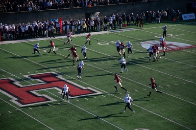 Cover image for A Guide to Football and Storied Traditions of Harvard-Yale