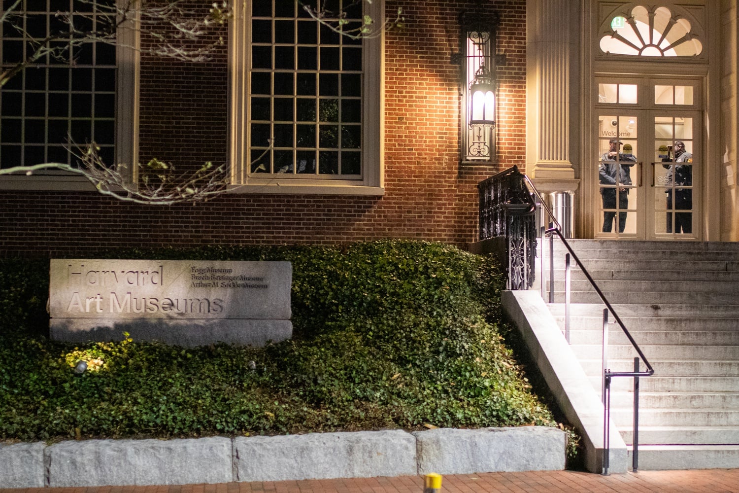 Police officers wait within Harvard Art Museums amid a screening of “Bearing Witness,” a graphic 45-minute film of Hamas’ Oct. 7 attack on Israel.
